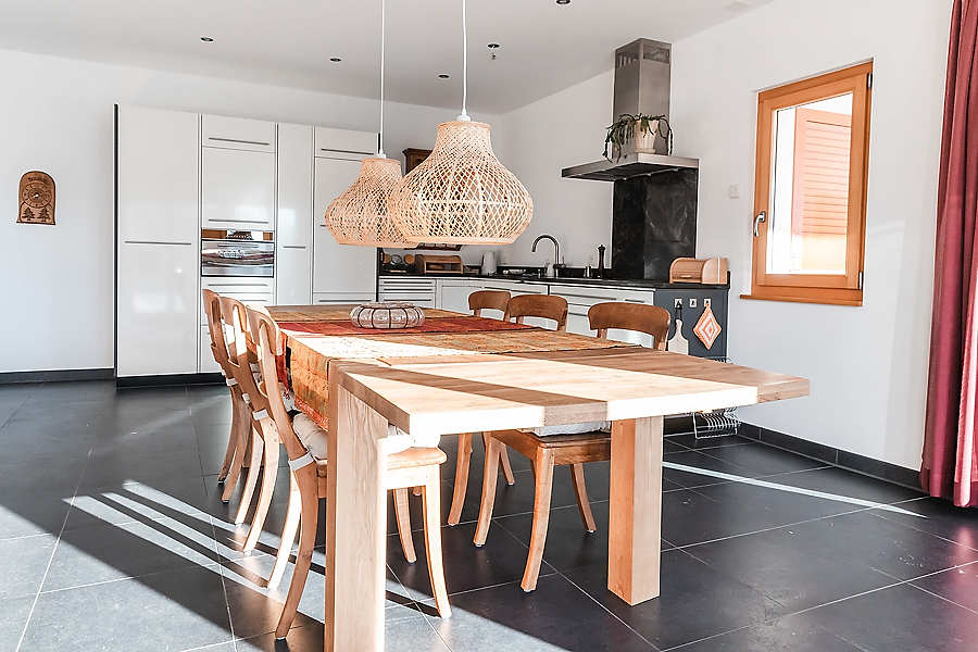 ebeni-bellwald-ferienwohnung-kueche-2